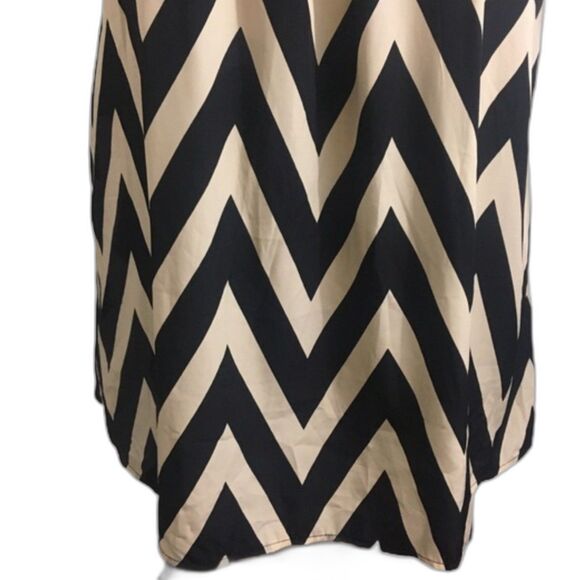 By Together Sleeveless Chevron Print Dress Size Large - Picture 3 of 7